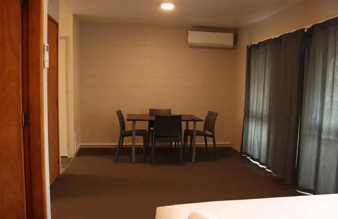 Victoria Apartments-1