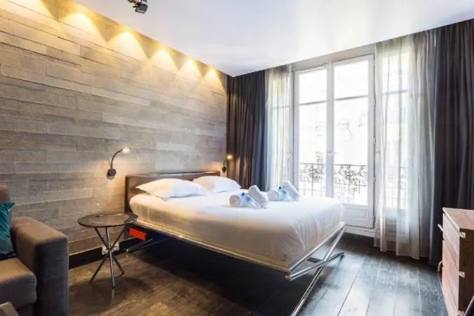 Cmg - Suite Premium Tour Eiffel - 11-1