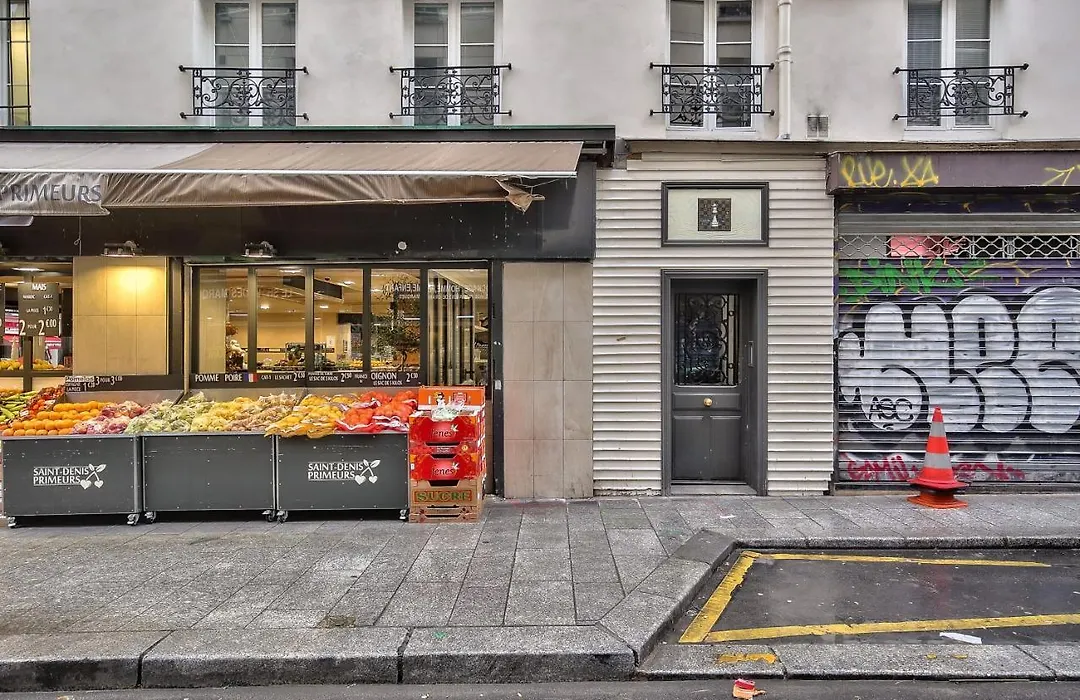 New Mezzanine Studio In The Heart Of Paris-1
