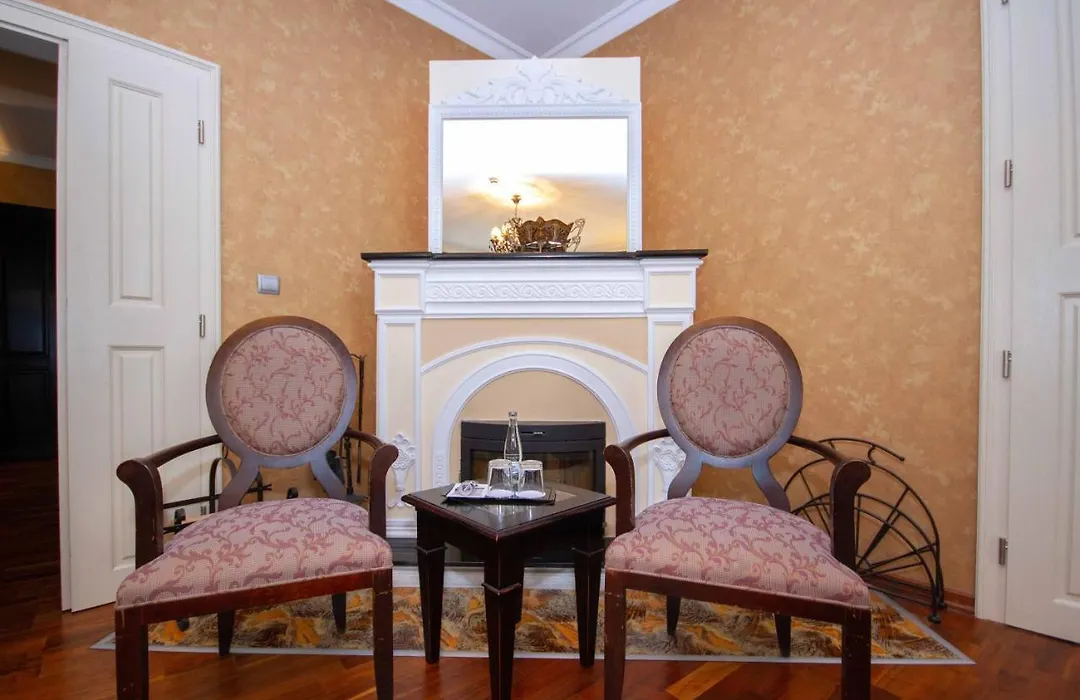 Skaritz Hotel & Residence-1