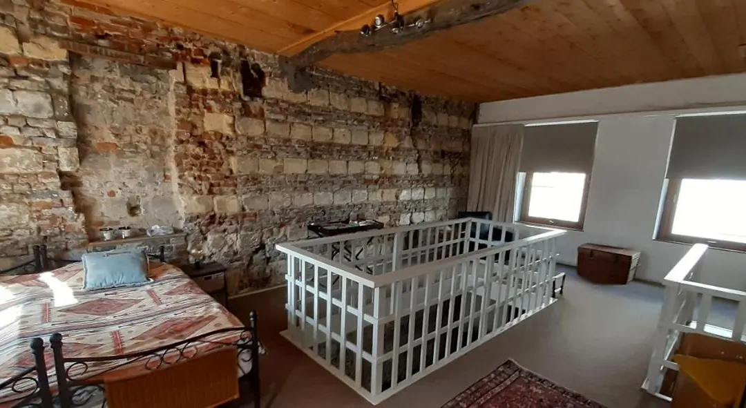 Roermond Uniek Stadspand, compleet woonhuis-1