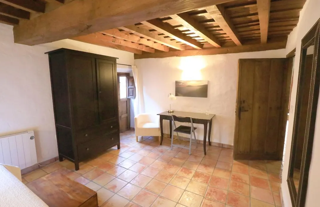 Apartamentos Rurales SPA Casa De Los Escudos-1