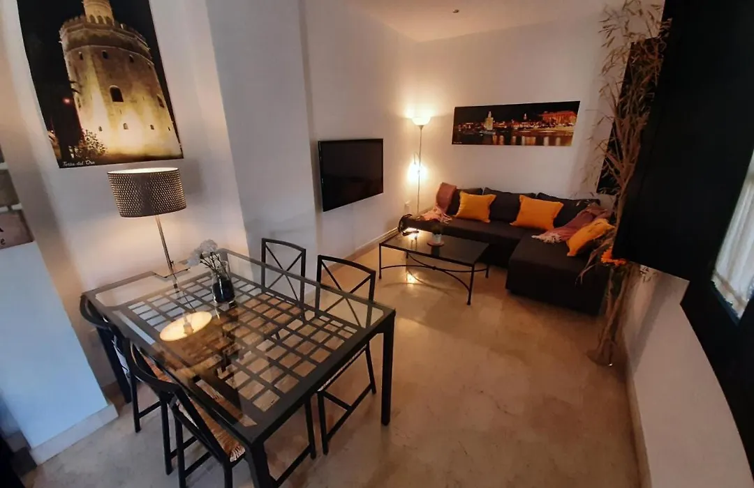 Apartamento Con Encanto En Patio Sevillano-1