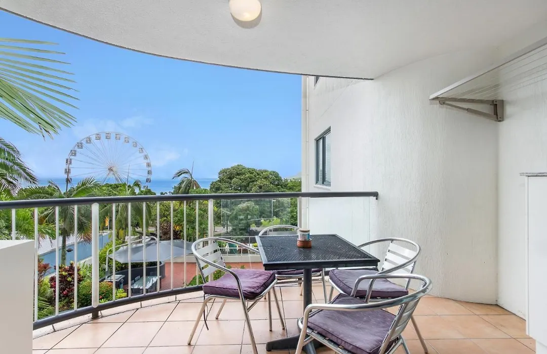 Cairns Esplanade Apartment-1