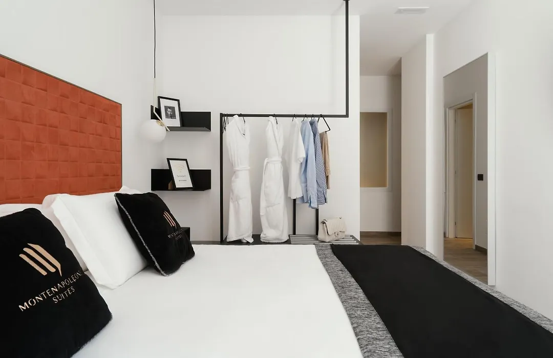 Montenapoleone Suites-1