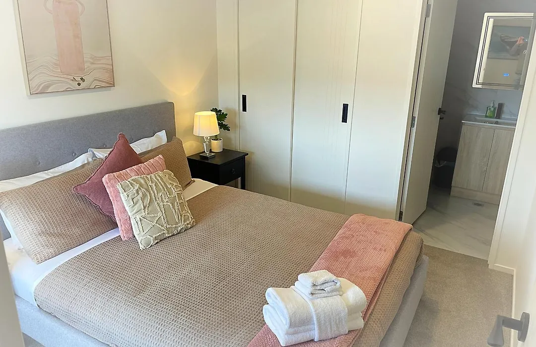 Flat Bush Holiday Accommodation-1