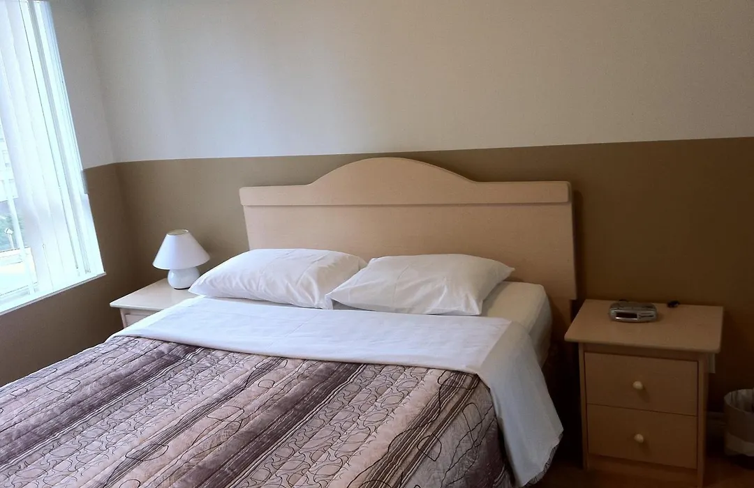 Mississauga Furnished Apartments-1