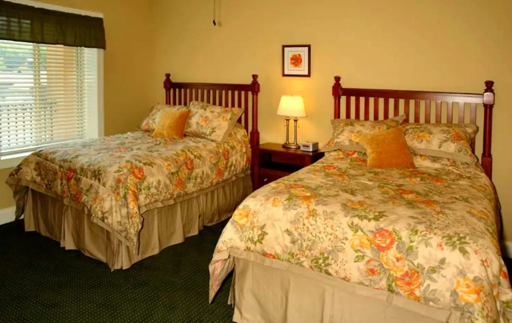 Summit Manor Condominiums-1