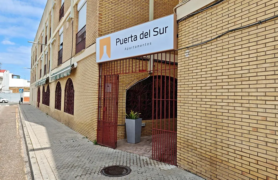 Apartamentos Puerta Del Sur-1