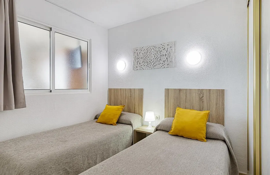 Apartamentos Doramar-1