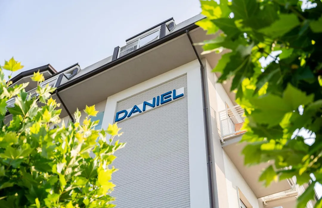 Daniel Apartments-1