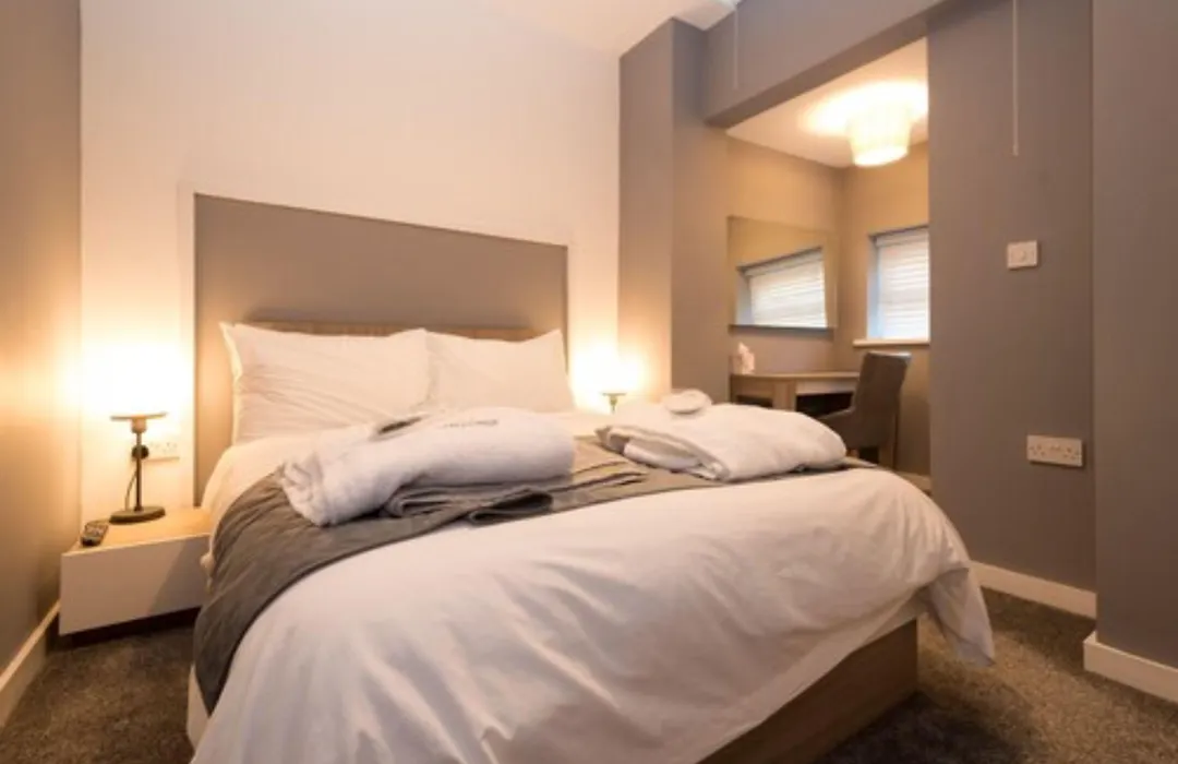 Aaron Wise Apartments-1