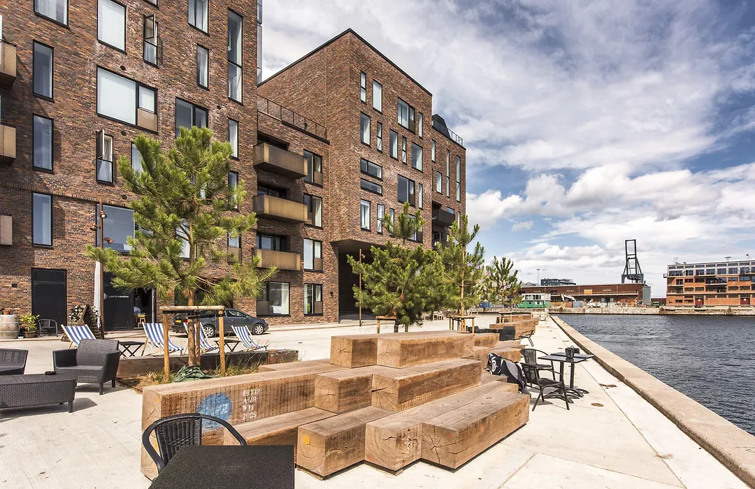 Stay Seaport-1