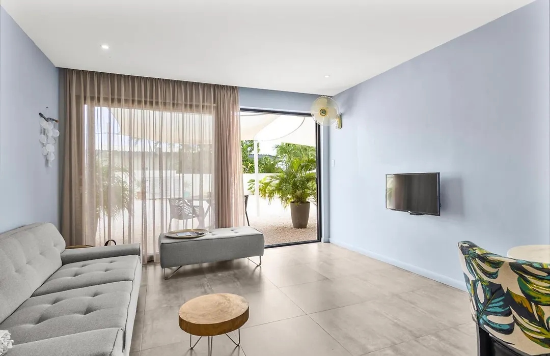 Indigo Apartments & Suites - 'Adults Only'-1
