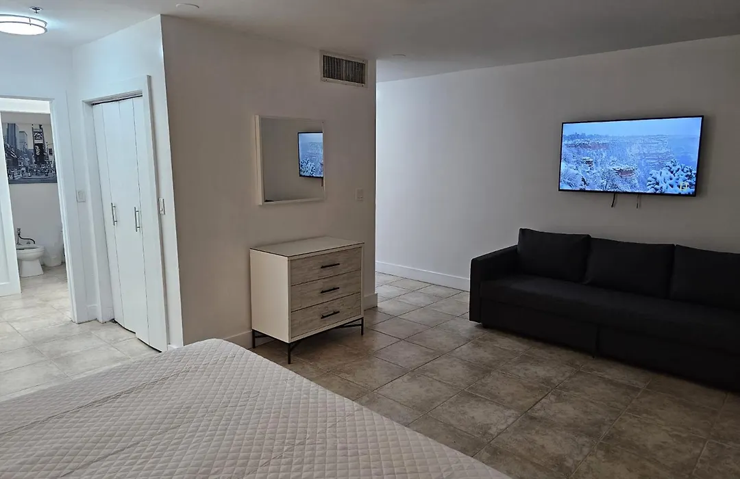 Castle Beach Club Apartments-1