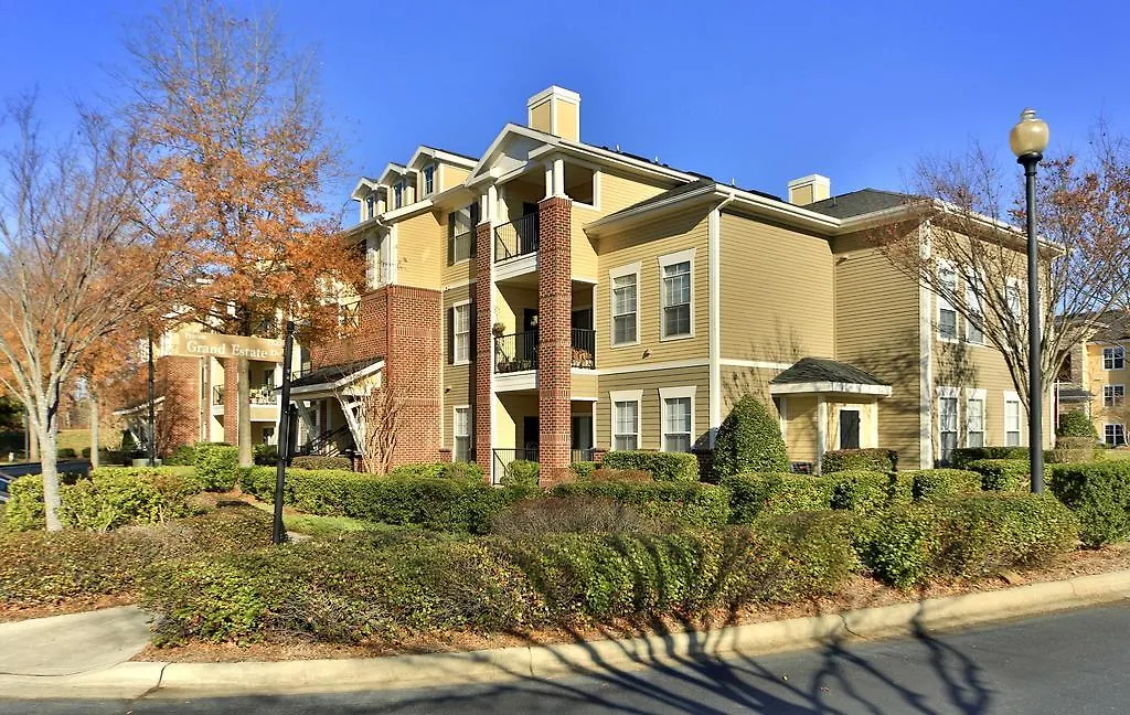 Oakwood Living Raleigh At Brier Creek-1