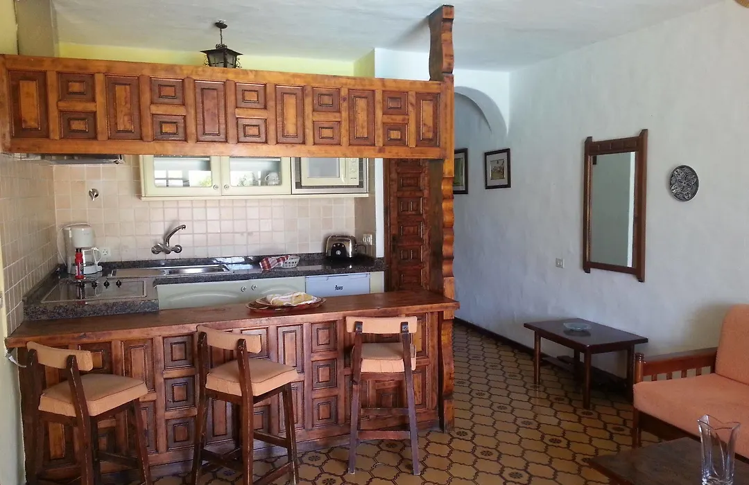 Apartamentos El Chaparral-1