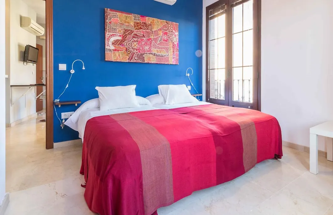 Rey De Sevilla Flats - Macarena-1
