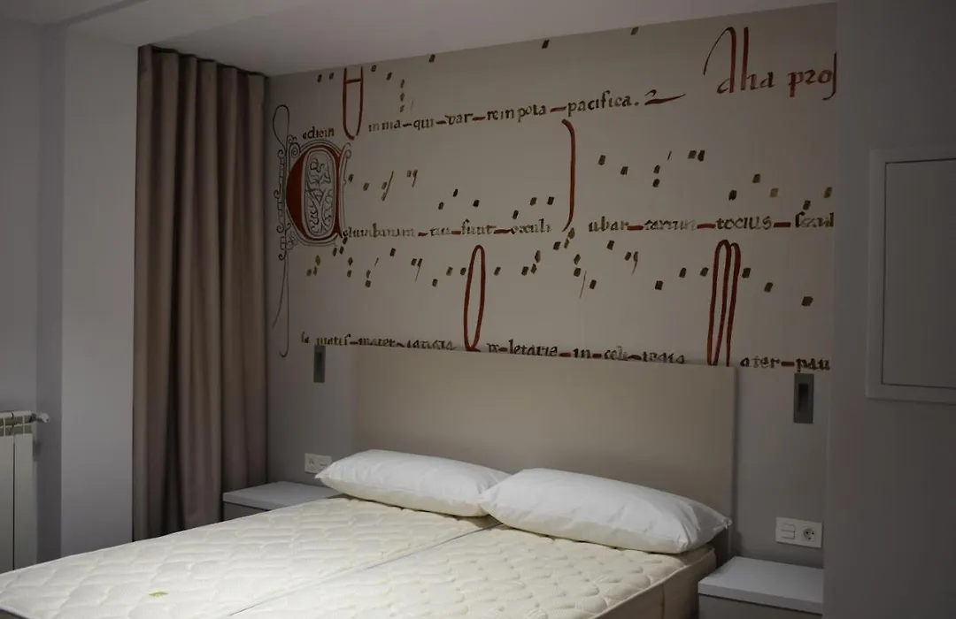 Apartamentos Turísticos Pueri Cantores-1
