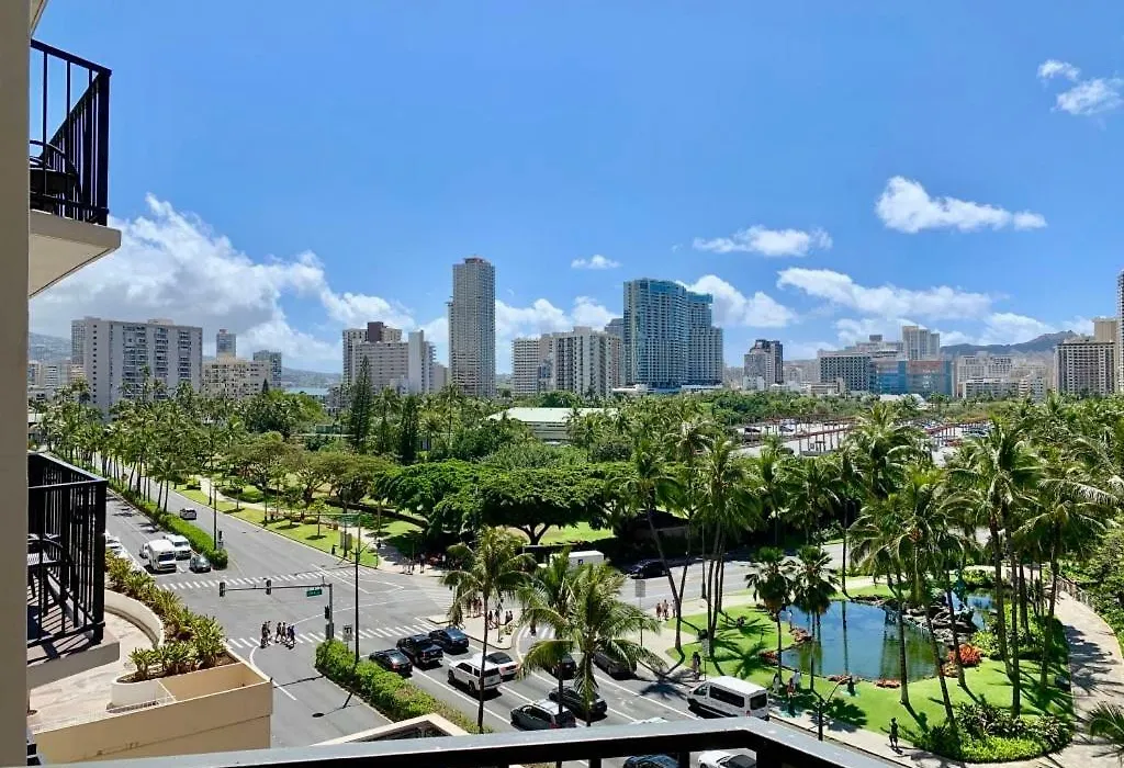 Palms Waikiki #412-1