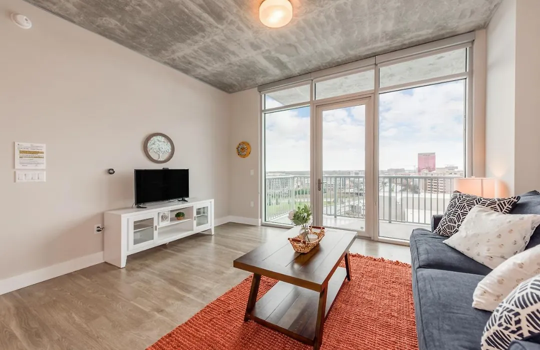 Heaven In Charlotte Fully Furnished Apartments-1