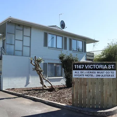 Victoria Apartments-3