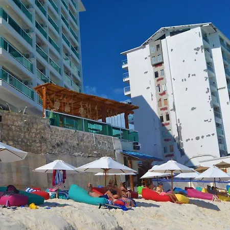 Girasol Condo Cancun Beach-2
