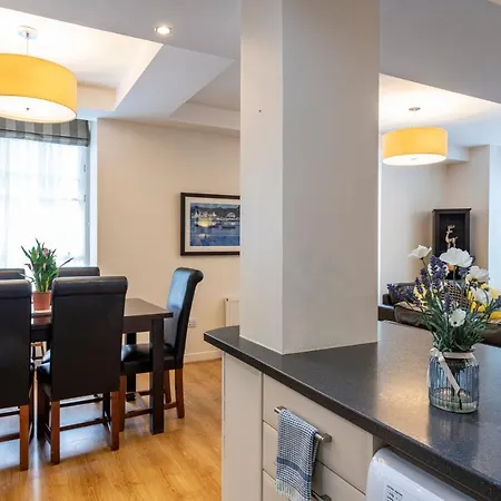 Inverness City Suites-3