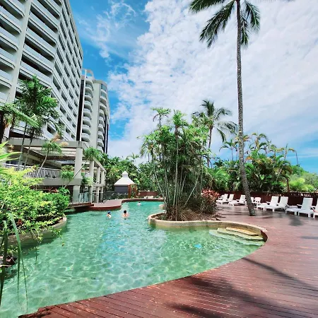 Cairns Luxury Waterfront Apartment-2