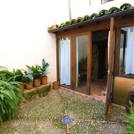 Apartamentos Rurales SPA Casa De Los Escudos-3
