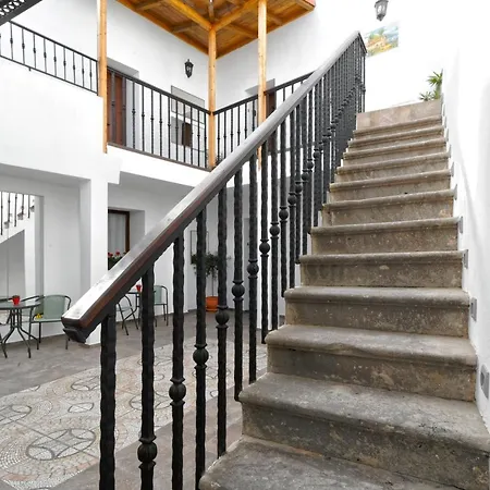 Casa Verde Comfortable Air-Conditioned Modern Apartments (Adults Only)-2