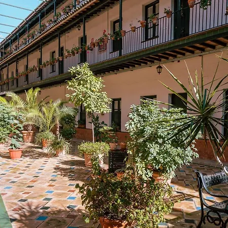 Apartamento Con Encanto En Patio Sevillano-2