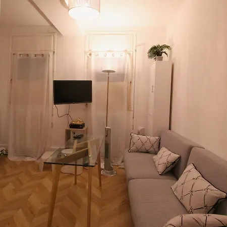 Monaco Studio Near Forum Grimaldi And Beach. Bnbrickeys.-3