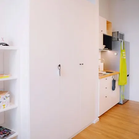 Studios And Shared Rooms At Livinnx Krakow-3