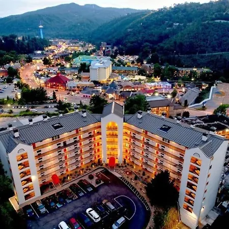 Gatlinburg Chateau Condo 401-3