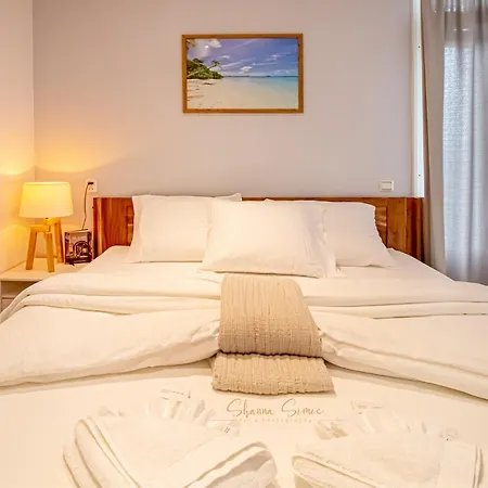 Aparthotel Trendy By Urban Home Stay-3