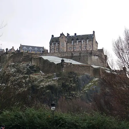 Niddry Street Apartments Edinburgh-2