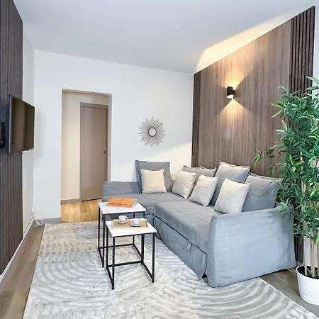 Champs-Elysees Finest Flat-3