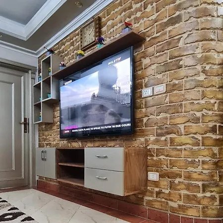 Comfy 3 Bedrooms Apartment In Cairo 96-2