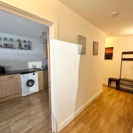 London Bridge Apartment-3