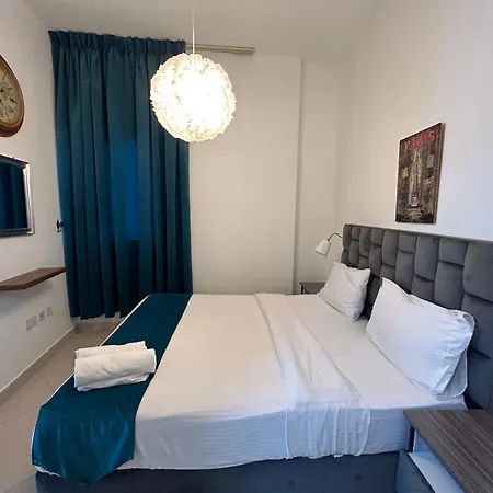 Golden Stay Vacation Homes Continental Tower Marina-3