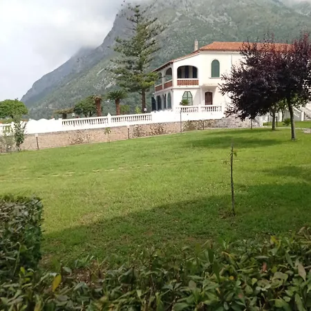 La Casa Bianca-3