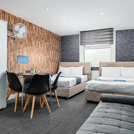 Whitechapel Grand-2