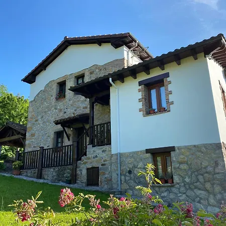 Apartamentos Rurales La Caviana-2