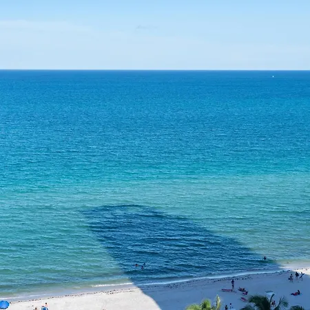 Bluebird Suites Monte Carlo Miami Beach-2