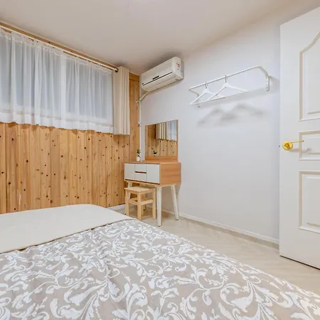 Seeu House Hongdae-2