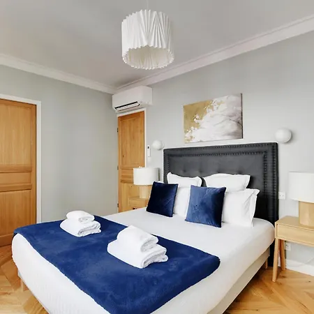 Pick A Flat'S Apartments In Montmartre - Rue Lepic-3