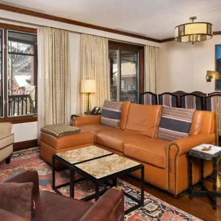 Aspen Ritz-Carlton: Ski-In/Ski-Out Residence with Slopeside Pools-3