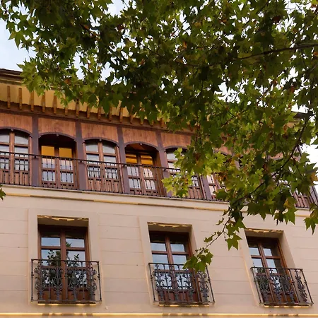 Apartamentos Ele San Justo Plaza-3