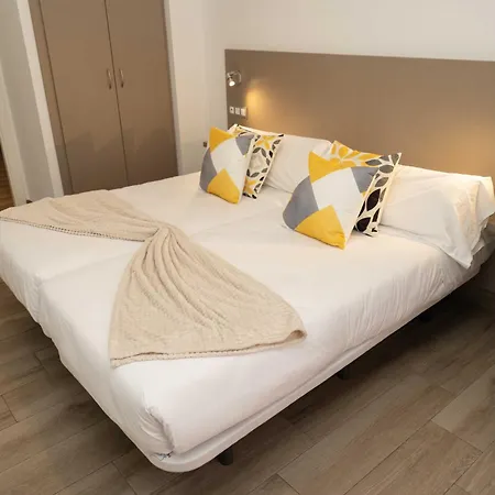 Apartamentos Campo Del Príncipe-2